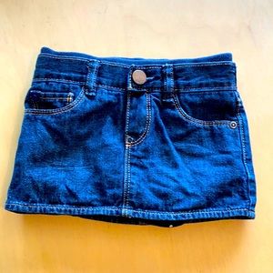 Baby gap skirt with sewn in polkadot bloomers